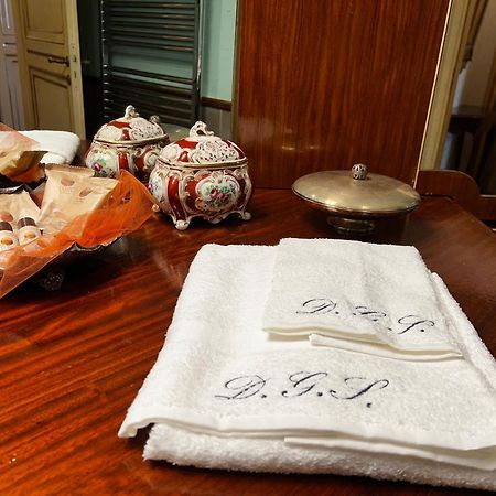 Donna Guia Suite Palermo Luaran gambar