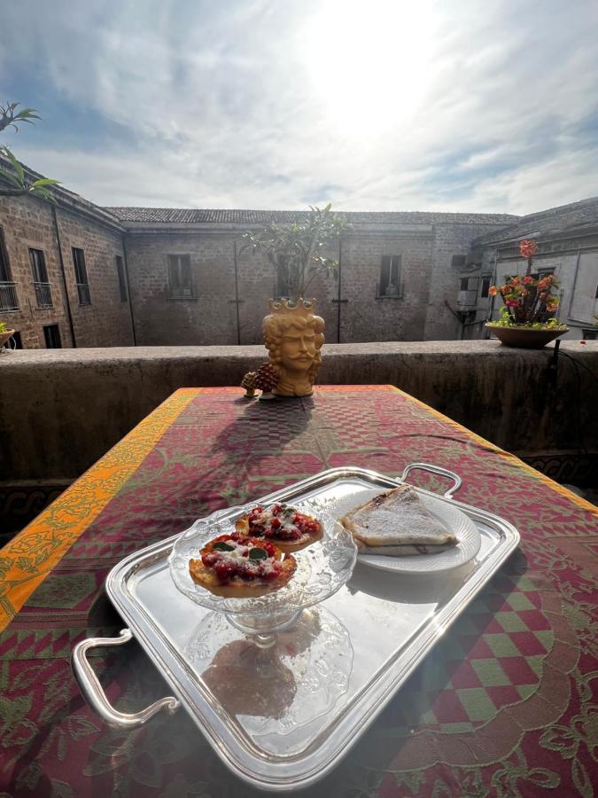 Donna Guia Suite Palermo Luaran gambar