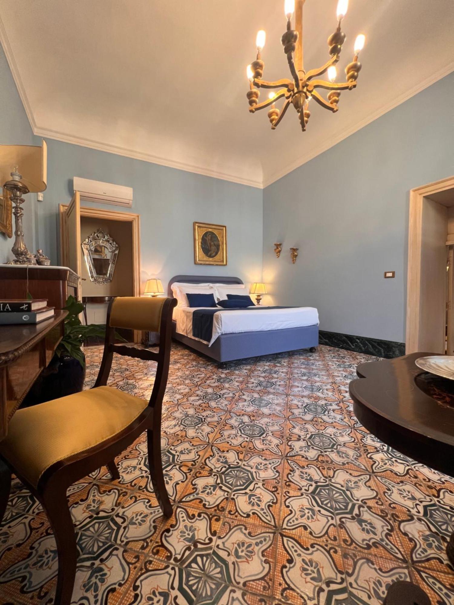 Donna Guia Suite Palermo Luaran gambar